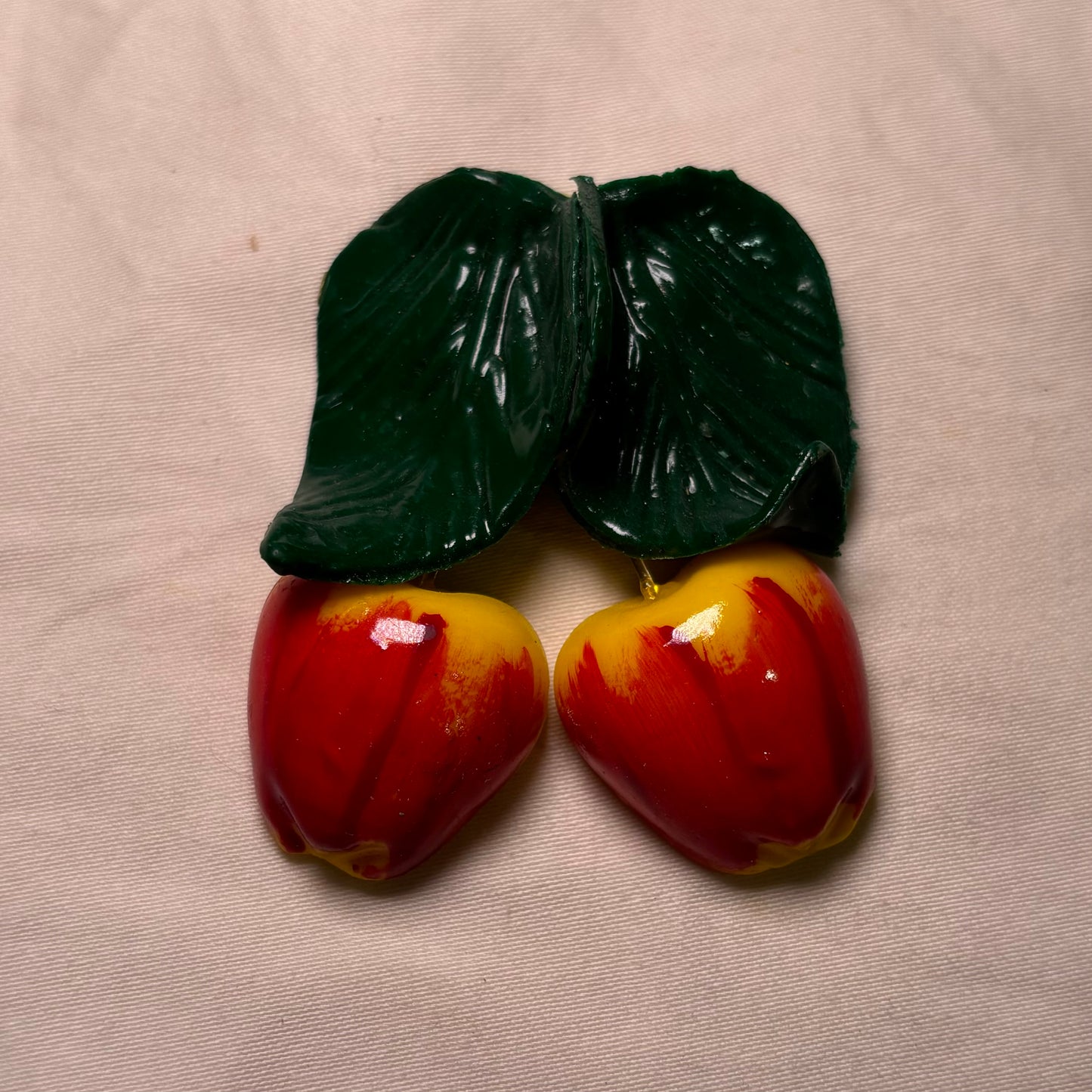 Hanging Apples Magnet