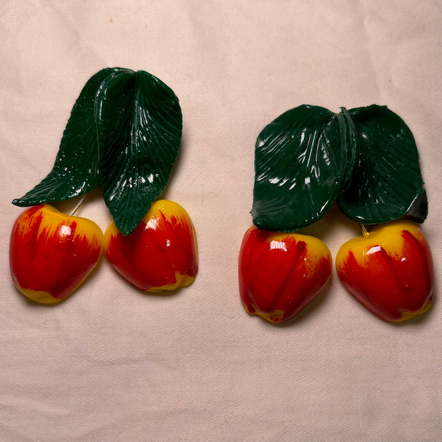 Hanging Apples Magnet