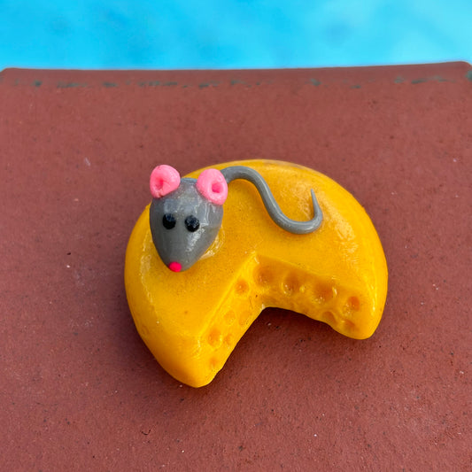 Mouse with Cheese Magnet