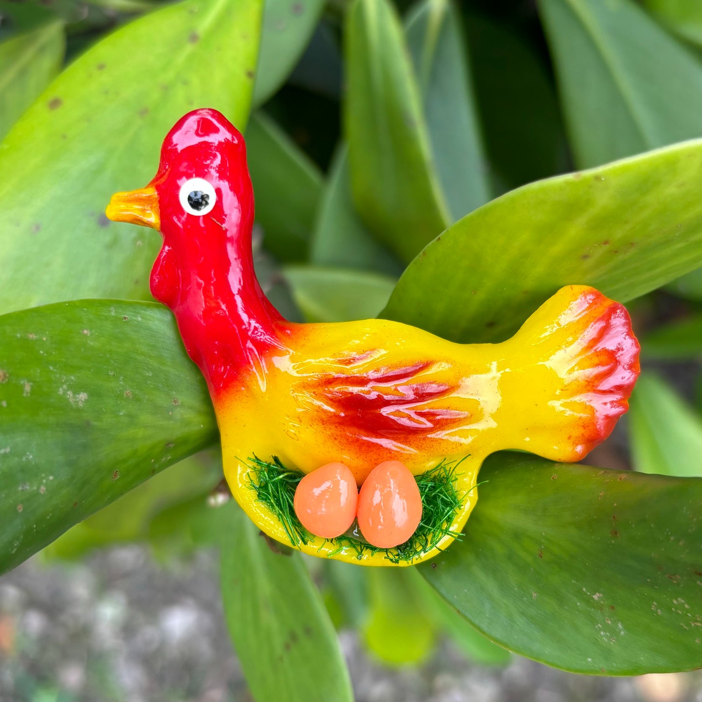Hen with Eggs Magnet