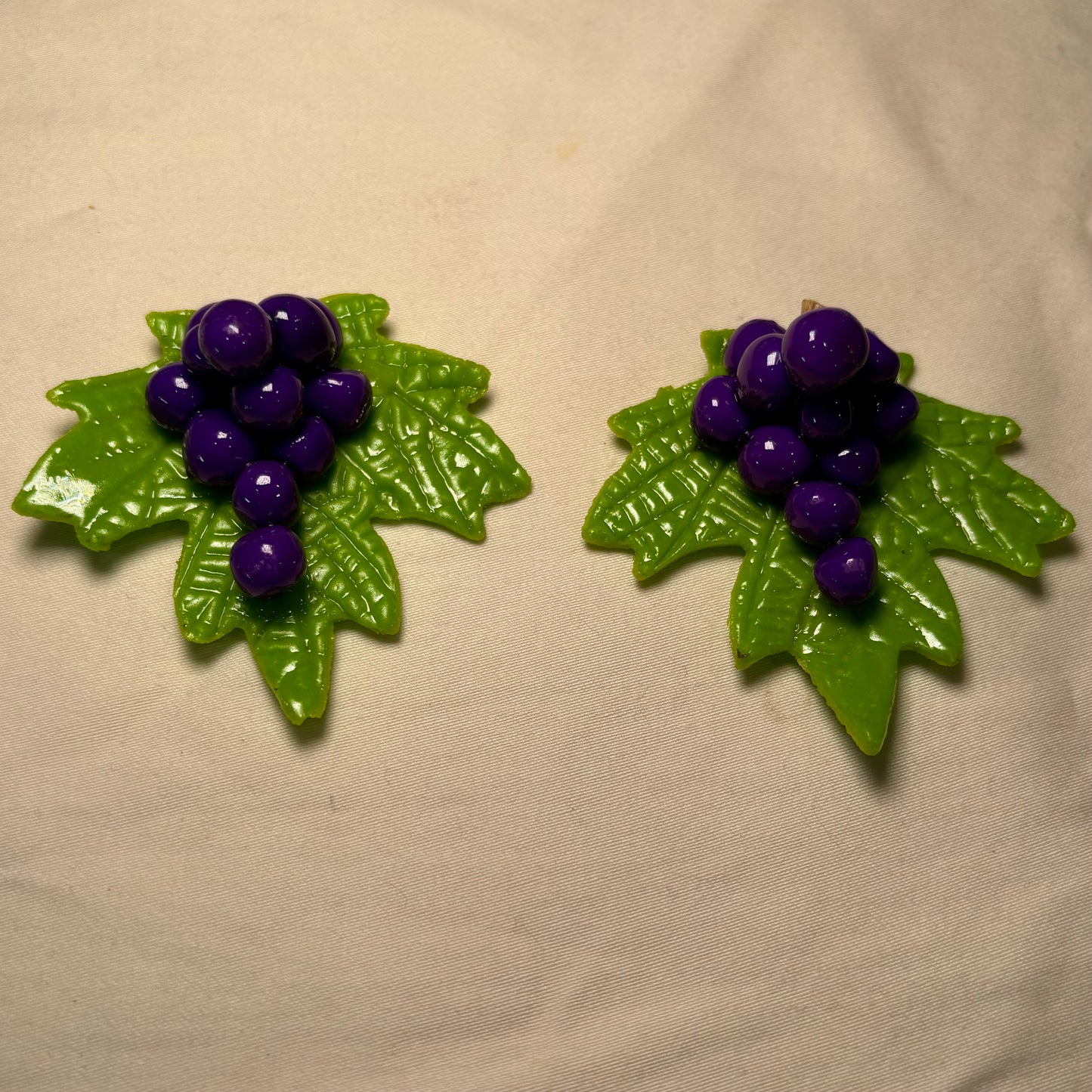 Purple Grape Magnet